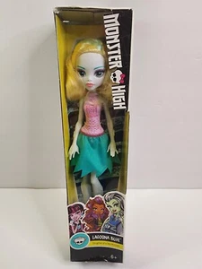 2016 Mattel Monster High Lagoona bambola blu figlia di un mostro marino scatola danneggiata - Foto 1 di 8