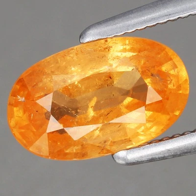 Granada Spessartite laranja oval natural não aquecida 1,52 ct 8,4x5,2 mm Namíbia, África - Imagem 1 de 4
