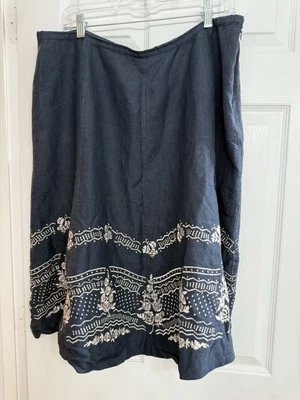 Falda para mujer Dressbarn talla 16 W azul marino bordada forrada línea A mezcla de lino  Foto 1 de 4