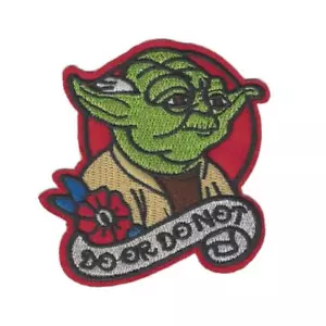 Yoda Bügelbild Patch 3" rot Do Or Do Not Star Wars Jedi bestickt Tattoo Style - Bild 1 von 2