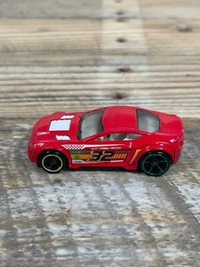 Hot Wheels Mattel #32 Torque Twister Car Camaro 2012 Red Die Cast Racing Vehicle - Bild 1 von 6