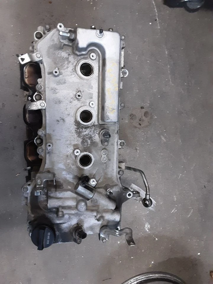 Culata de conductor motor 3,5 L 2GRFE 6 cilindros compatible con 05-18 AVALON 655699 Foto 1 de 4