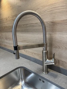 Blanco 'Solenta-S' Pull-Out Spray High Pressure Stainless Steel Tap - EX DISPLAY - Picture 1 of 8