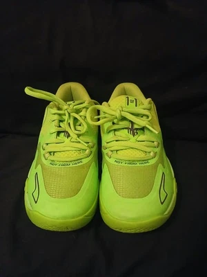 Boy's Size 6 Puma Low -Top Basketball Shoes Bright Fluorescent Yellow/Green - Image 1 of 4
