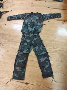 US Military Woodland Camo Chemical Protective Suit Small Size Camouflage New - Picture 1 of 6