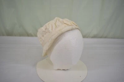 Sombrero de mujer vintage MCM de piel sintética blanco años 50 estilo cubo fascinador Foto 1 de 4