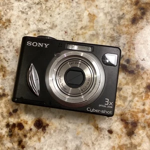 Sony Cyber-shot DSC-15 5.1MP BLACK Digital Camera Silver- Clean & Fully Working - Picture 1 of 4