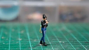 Kepopic Miniature Figure Scale 1/64 For Diecast - Picture 1 of 3