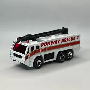 Matchbox MB24 Airport Fire Engine Truck Runaway Rescue 1 - Picture 1 of 5