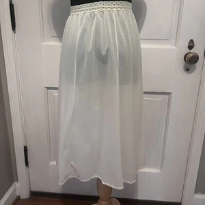 Vintage 1970s Olga Secret Hug Beige 1/2 Slip w/Lace Trim At Waist Size Large - Picture 1 of 5