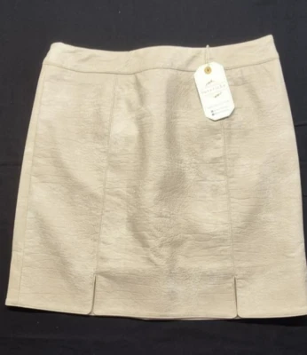 NWT Loveriche Women's tan mini skirt  Faux Leather Full Front Zipper sz. S - Image 1 of 4