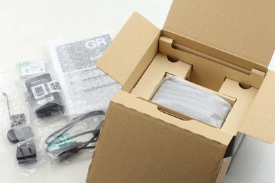 SH:43 [ Top MINT in Box ] RICOH GRIII 24.2MP APS-C Digital Compact Camera JAPAN - Image 1 of 4