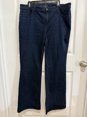 Pantalones de mezclilla elásticos azul oscuro Chicos So Slimming Girlfriend acampanados para mujer 16/3R Foto 1 de 4