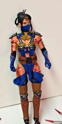 2015 Mezco Toys Mortal Kombat «Китана» Эксклюзивный вариант крови Фигурка/в комплекте - Изображение 1 из 3