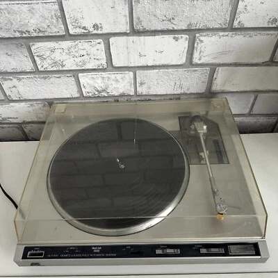 JVC QL-F300 Fully Automatic Turntable - Image 1 of 4