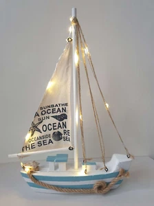 MARITIMES DEKO Segelschiff Holz hellblau Schiff mit 10 er LED Beleuchtung marit - Bild 1 von 3