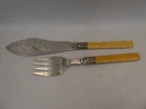 ANTIQUE HANDLED FISH SERVING KNIFE & FORK XYLONITE FAUX BONE HANDLE - Picture 1 of 7