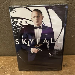 Skyfall 007 (DVD, 2012) Daniel Craig Widescreen James Bond New Sealed - Picture 1 of 2