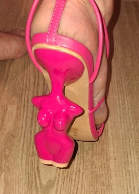 ¡Muy raro único tacón señora desnudo en rosa eléctrico! Imprescindibles, tacones capa robbin Foto 1 de 4