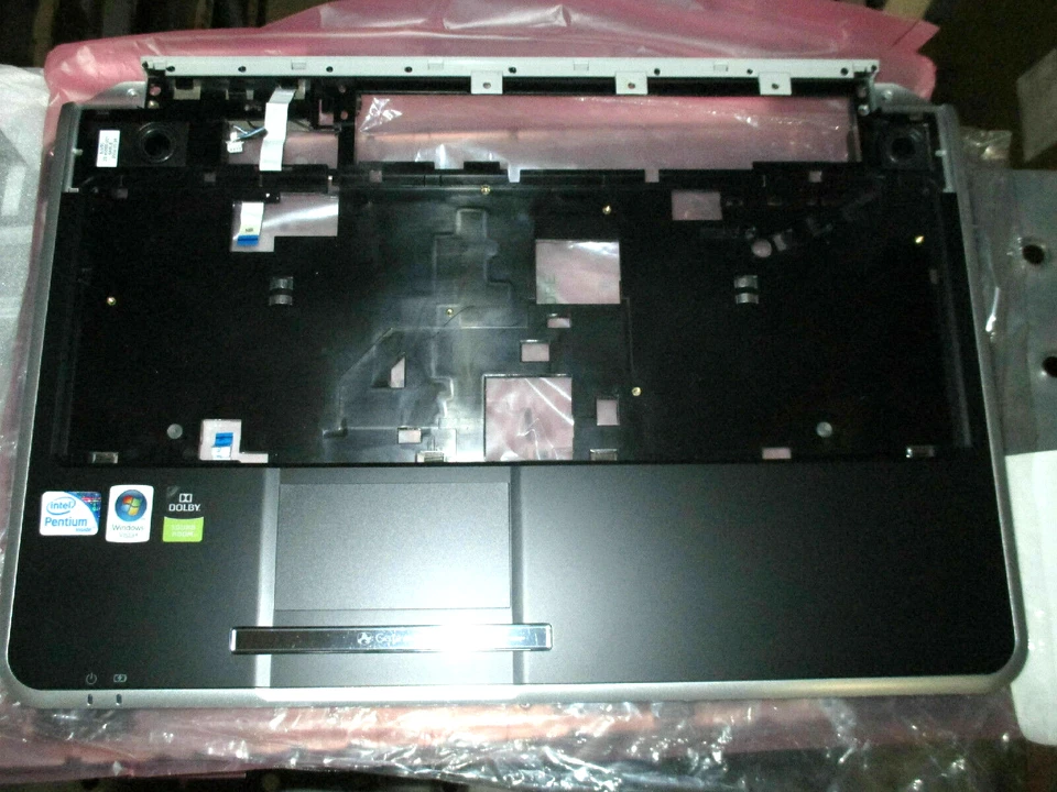 60.WBM01.002 New Gateway PC Upper Case Black With Touch Pad For NV5214U Notebook - Image 1 of 3