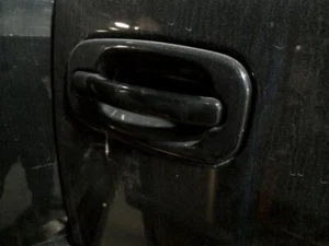 Passenger Door Handle Exterior Door Front Fits 00-06 SUBURBAN 1500 374870 - Picture 1 of 9