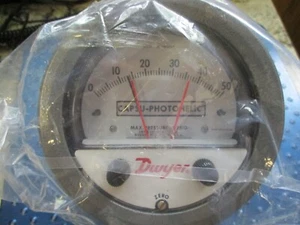 NUEVO DWYER SER 43000 CAPSU-INTERRUPTOR DE PRESIÓN FOTOHELIC/MEDIDOR 43000-50MM-RMR - Imagen 1 de 11