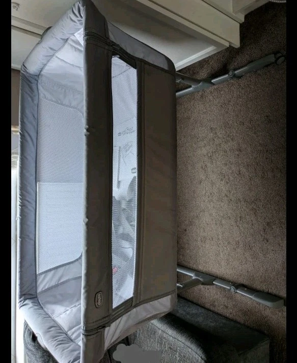 Chicco Next2Me Essential Bedside Crib in StoneWith Travel Bag. New - Image 1 of 4