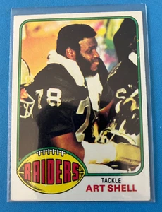 1976 Art Shell Topps #380 HOF Oakland Raiders quasi nuovo J30 - Foto 1 di 2