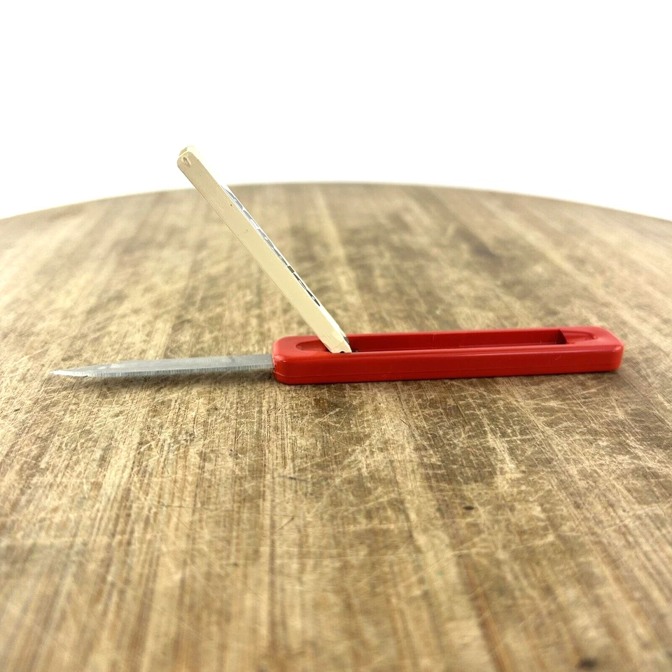 Navaja de Bolsillo Publicitaria De Colección EE. UU. Deslizable Abierta AC Delco Nunca Usada Roja Foto 1 de 4