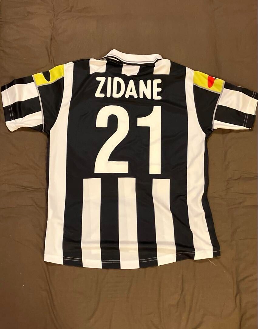 Zinedine Zidane Juventus International Club Soccer Fan Zinedine Zidane Juventus International Club Soccer Fan