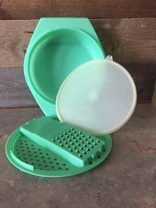 Vintage 1970s jadeite Tupperware Handled Bowl #786 w/ Lid & grater - T9 - Bild 1 von 6