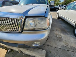 2003 2004 2005  LINCOLN AVIATOR  LEFT DRIVER HEADLIGHT - Picture 1 of 1