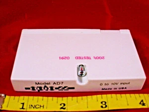 Modulo relè Opto 22 AD7 ingresso da 0 a 10v 9 pin AD-7 processo analogico piombo nuovo - Foto 1 di 4