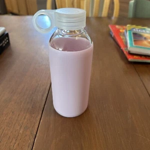 Borraccia in vetro lavanda con manicotto in silicone 16 oz - Foto 1 di 4