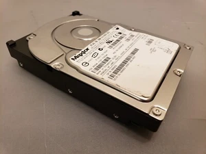 Maxtor Atlas Dell 09X923 3.5" 18GB 15K Ultra320 80pin SCSI Hard Drive HDD *100% - Afbeelding 1 van 3