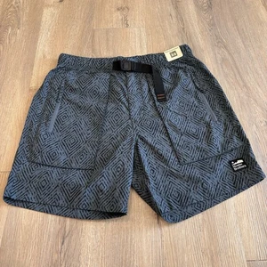 Howler Bros Horizon Hybrid 2.0 geometrische AOP Herrenshorts 7" Schrittlänge Größe 33 neu ohne Etikett - Bild 1 von 13