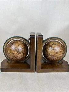 2 Vintage 60er 70er P.I.OLDE WORLD GLOBUS MADE IN ITALY DREHBARER HOLZGLOBUS BUCHSTÜTZEN - Bild 1 von 9