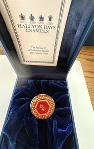 HALCYON Days Red Enamel INITIAL E Trinket or Pill Box - Picture 1 of 3