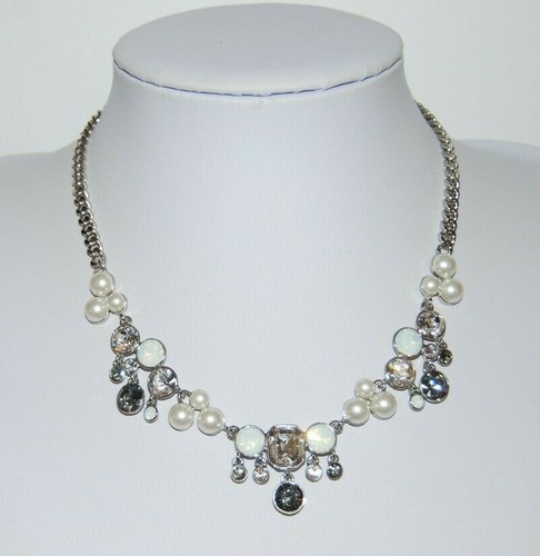 COLLANA GIVENCHY COUTURE TONO ARGENTO METALLO CHIARO FUMO E STRASS OPALESCENTI