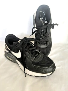 Nike AIR MAX EXCEE Women's Sz 6 Black White  Athletic Sneaker Shoes CD5432-003 - Picture 1 of 17