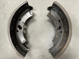 1979-1985 GMC C7000 Rear Brake Shoe Set 15"x6" 1980 1981 1982 1983 1984 MJ127FZ - Picture 1 of 5