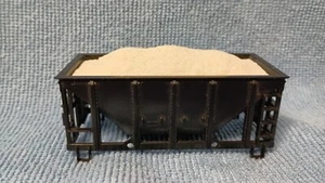 Hay Brothers CRUSHED LIMESTONE - Fits ATHEARN & ROUNDHOUSE 22ft HO Ore Cars - Picture 1 of 14