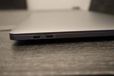 Защита от царапин USB-C для MacBook и iPad 2022 года и старше - Изображение 1 из 4
