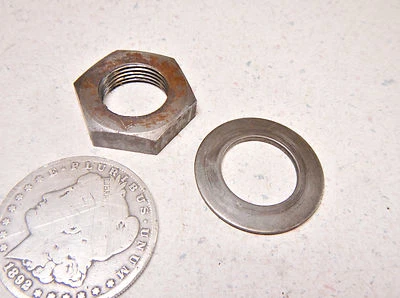 80 SUZUKI DR400 PRIMARY DRIVE GEAR MOUNTING NUT & WASHER Foto 1 de 4
