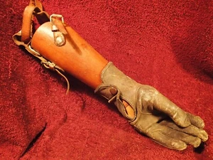 ANTIQUE ARTIFICIAL PROSTHETIC LADIES LEATHER & WOOD ARM HAND with GLOVE - Picture 1 of 13