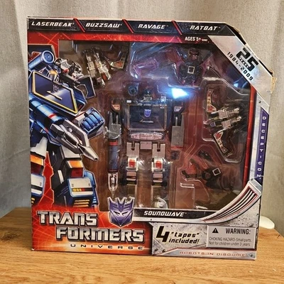 Hasbro Transformers 2009 SDCC Soundwave Brand New MISB. 4 Tapes Laserbeak - Image 1 of 4