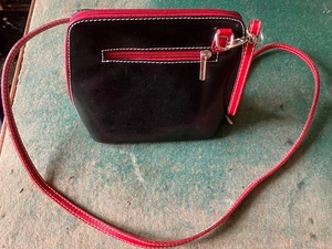 Delightful, Vintage Handbag with strap by Vera Pelle, Italy - Picture 1 of 5