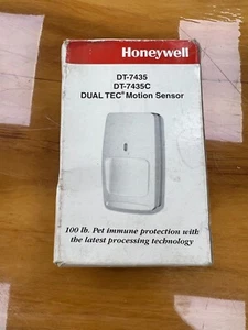 Honeywell 5894PI Wireless Pet-Immune PIR Motion Detector - New - Picture 1 of 2