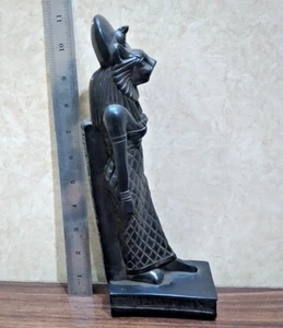 Sekhmet Large Altar Statue of Goddess of Healing & War Wearing Sun Disk-Basalt - Bild 1 von 10