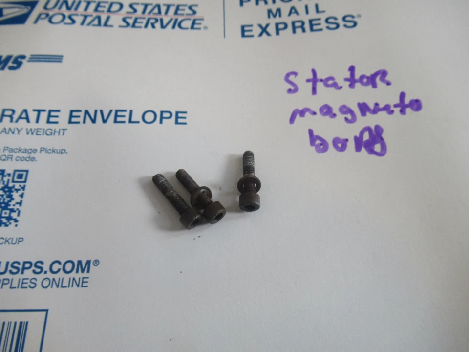 CR 125R HUSQVARNA 1984 CR 125R 1984 ESTATOR MAGNETO PERNOS DE MONTAJE Foto 1 de 1